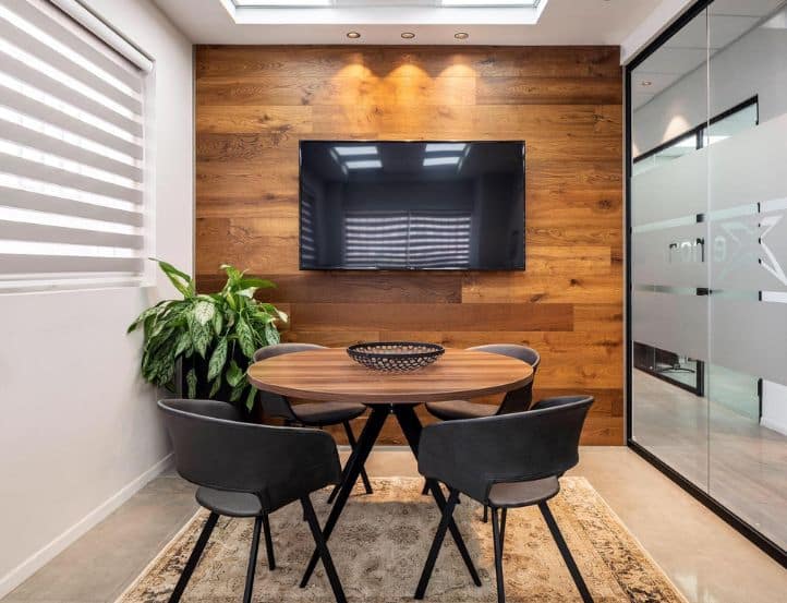 שולחן עגול לחדר ישיבות דגם CASA