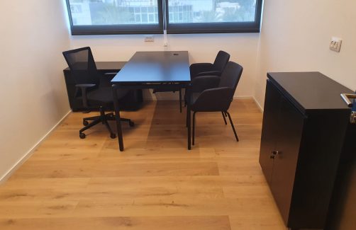 שולחן מנהלים