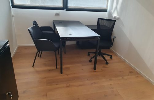 שולחן מנהלים