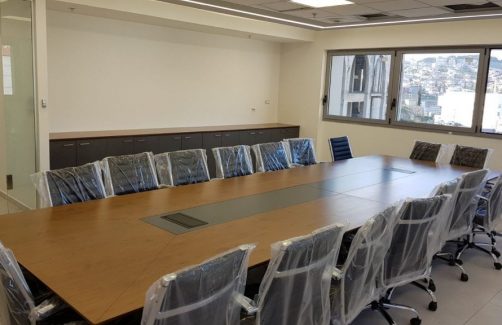 חדר ישיבות למשרד