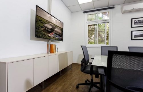 שולחן מנהלים