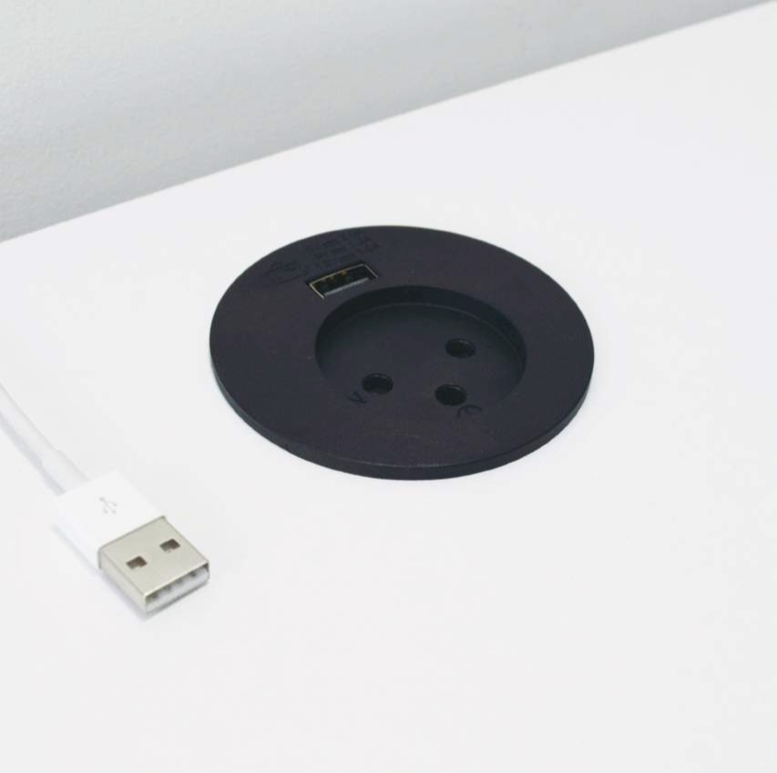 אביזר תקשורת עגול עם שקע חשמל ו-USB